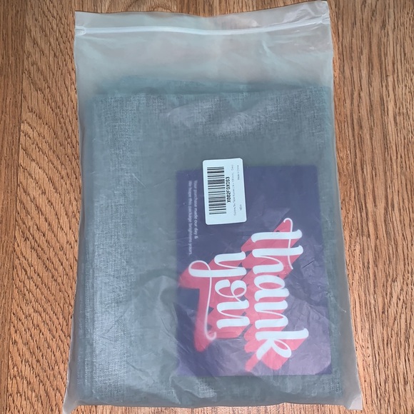 Home Linen Table Runner - Picture 6 of 7